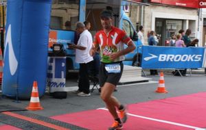2013-10-06_Semi-Marathon Luberon 170e FORNI JACQUES 01:42:15 V1M 76 